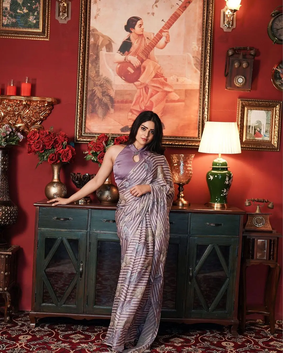 Priyanka Sharma In Beautiful Violet Saree Sleeveless Blouse